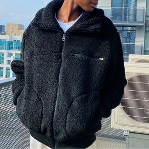 Aritzia teddy jacket black